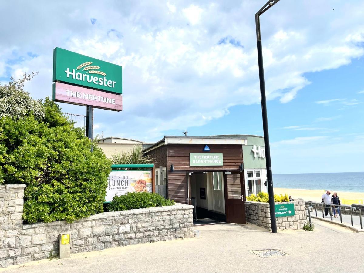 Sea View Family Stay By Beach Gym & Parking 본머스 외부 사진