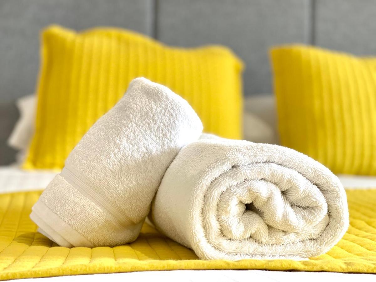 Sea View Family Stay By Beach Gym & Parking 본머스 외부 사진