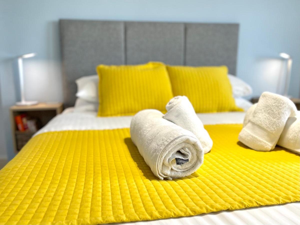 Sea View Family Stay By Beach Gym & Parking 본머스 외부 사진
