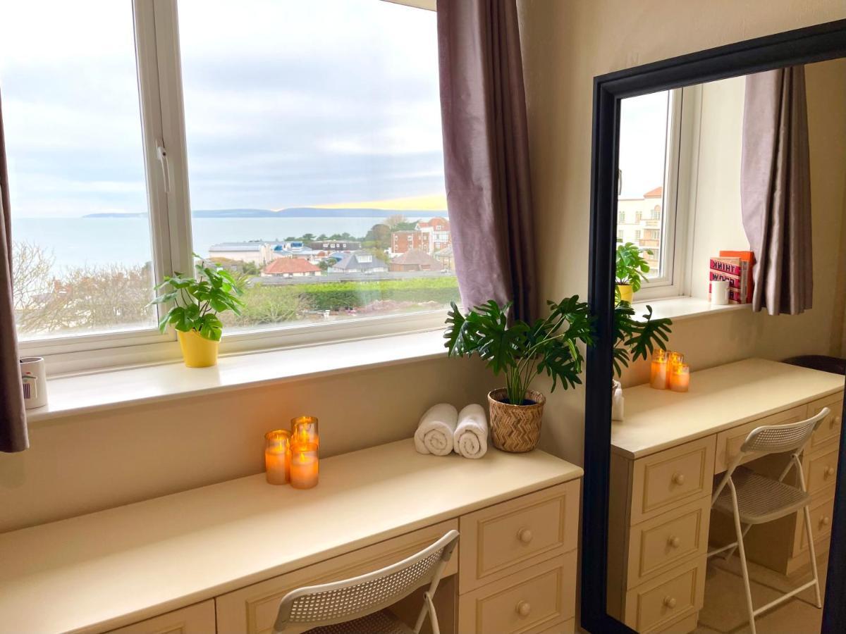 Sea View Family Stay By Beach Gym & Parking 본머스 외부 사진